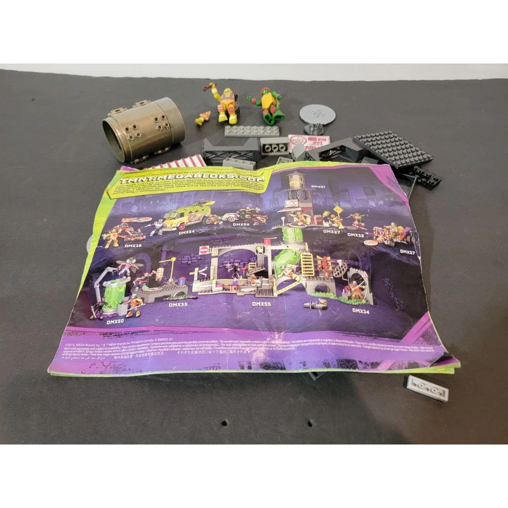 TMNT Mega Bloks Mikey Pizzeria Showdown‎ Playset Incomplete Ninja Turtles